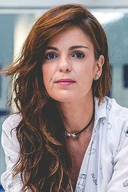 Photo of Catarina Accioly as Rebeca