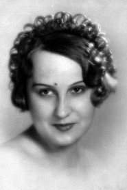 Photo of Alma Kar as Marysia Kochańska