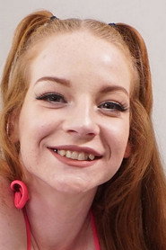 Photo of Amy Quinn