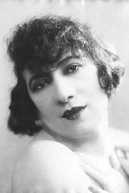 Photo of Tonia Navar as The mestizo