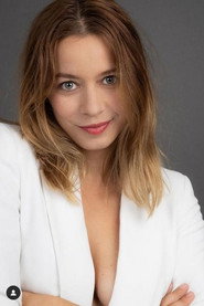 Photo of Erika Glasser as Naomi