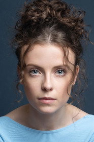 Photo of Honor Kneafsey as Princess Emily