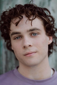 Photo of Jeremy Blewitt as Hunter