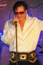 Photo of Mike Davis as Entertainer