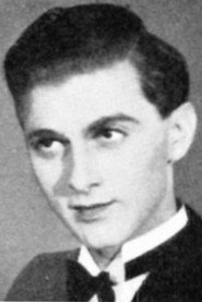 Photo of Holger Winge as Lars, Henrik Karlssons son