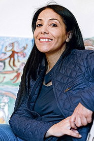 Photo of Bouchera Azzouz as Voix Commentaires