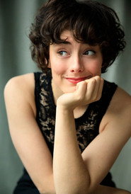 Photo of Nandi van Beurden as Miete van der Schoor