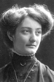 Photo of Roberta Wilson as Caroline