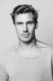 Photo of Moritz Ross as Georg Reitzenstein