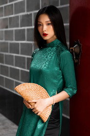 Photo of Thư Nguyễn as Cô gái mặc đầm đỏ