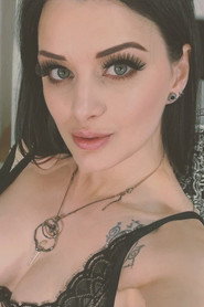 Photo of Alissa Noir