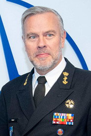 Photo of Rob Bauer as Self  : Amiral & Président du comité militaire de L’OTAN (2021-2025)