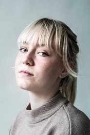 Photo of Rhodé Gerrits as Britt