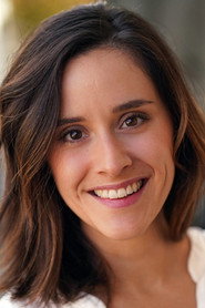 Photo of Esther Gaumont as Raphaëlle