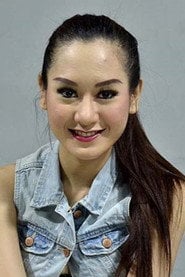 Photo of DJ Rizuka as Maya