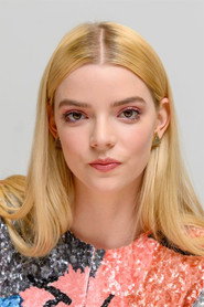 Photo of Anya Taylor-Joy as Thomasin