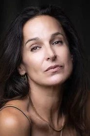 Photo of Nicole Nabout as Kate