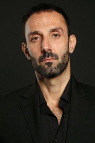 Photo of Mario Sánchez as Padre
