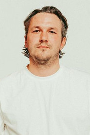 Photo of Andy Slaymaker as Guitar