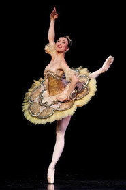 Photo of Ako Kondo as Dancer (Swanhilda)