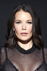 Photo of Michelle Shaughnessy as Heather