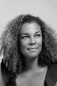 Photo of Farida van den Stoom as Cynthy Twee