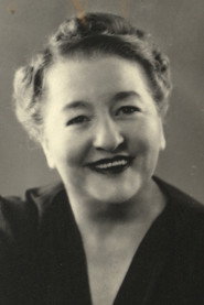 Photo of Amanda Alarie as Mme. Chouinard