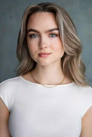 Photo of Jasmine Kheen as Clarissa Staunton