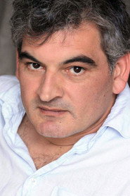 Photo of Mickey Dedaj as Le livreur