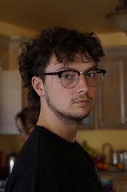 Photo of Félix Gagné as Delivery man