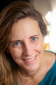 Photo of Juliette Moreaud as La mère