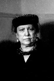 Photo of Mary Metaxa as Pinelopi Iordanidou
