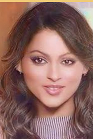 Photo of Simple Kapadia as Rajni Thakur