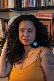 Photo of Lívia Lopes as Luiza