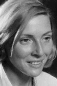 Photo of Clara Gansard as Mariette Bridou
