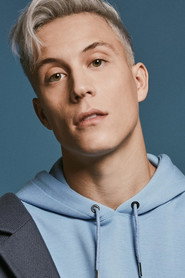 Photo of Loïc Nottet as Lo