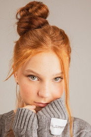 Photo of Isabella Savin as Adriana