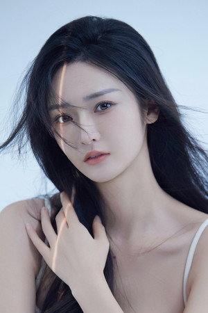 Photo of Hu Dongqing from the Latest Netflix gallery