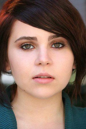 Mae Whitman photo