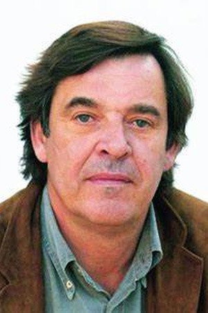Photo of Miguel Sousa Tavares from the Latest Netflix gallery