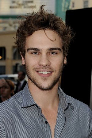 Grey Damon photo