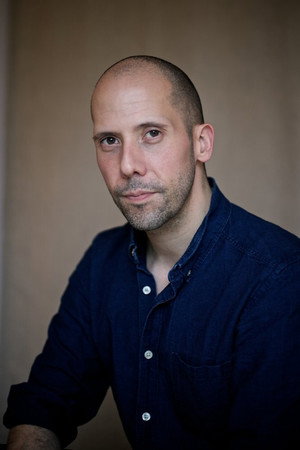 Photo of Simon Nader from the Latest Netflix gallery