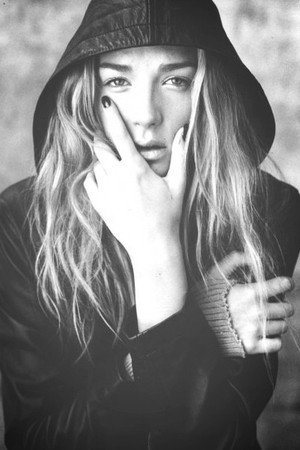 Photo of Chloe Snyder from the Latest Netflix gallery