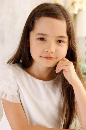 Photo of Isla Rose from the Latest Netflix gallery