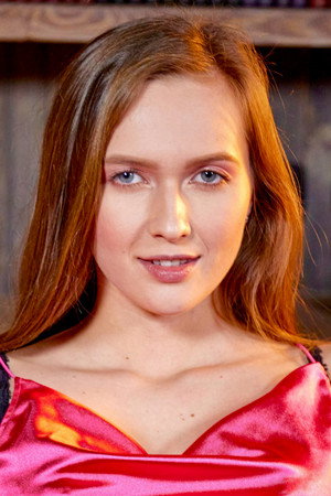 Photo of Stacy Cruz from the Latest Netflix gallery
