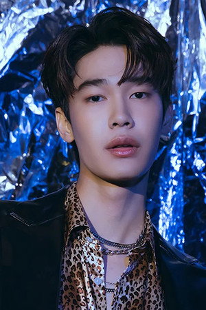 Jirawat Sutivanichsak photo