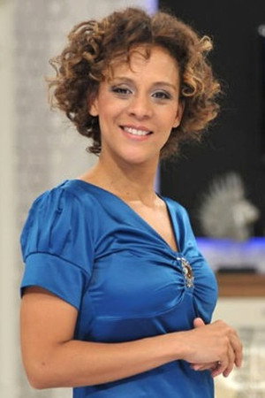 Defne Joy Foster photo