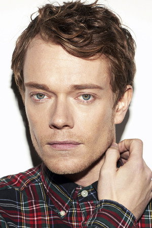 Alfie Allen photo