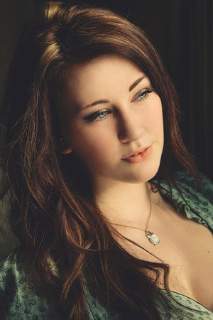 Photo of Annie Drury from the Latest Netflix gallery