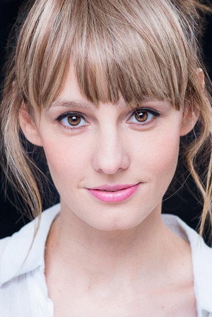 Photo of Esther Acebo from the Latest Netflix gallery